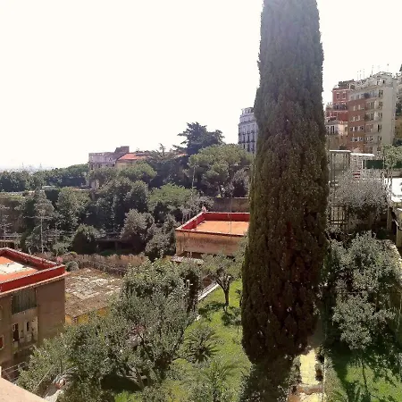 Terrazza Vesuvio 公寓 *